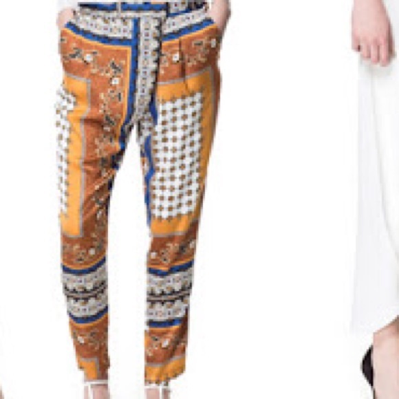 Zara scarf Print trousers. - Picture 1 of 7